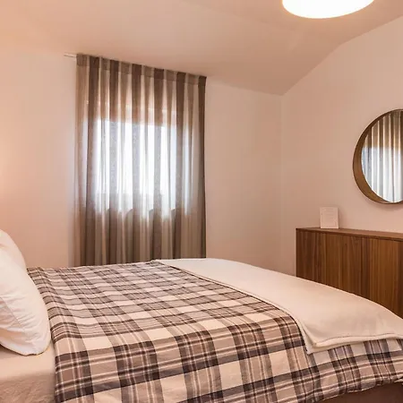 Roma 別荘 プーラ