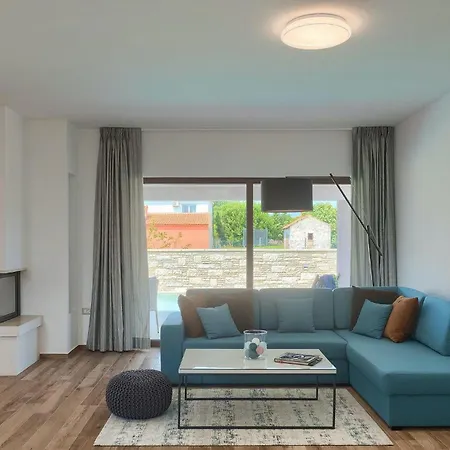 Roma 別荘 プーラ